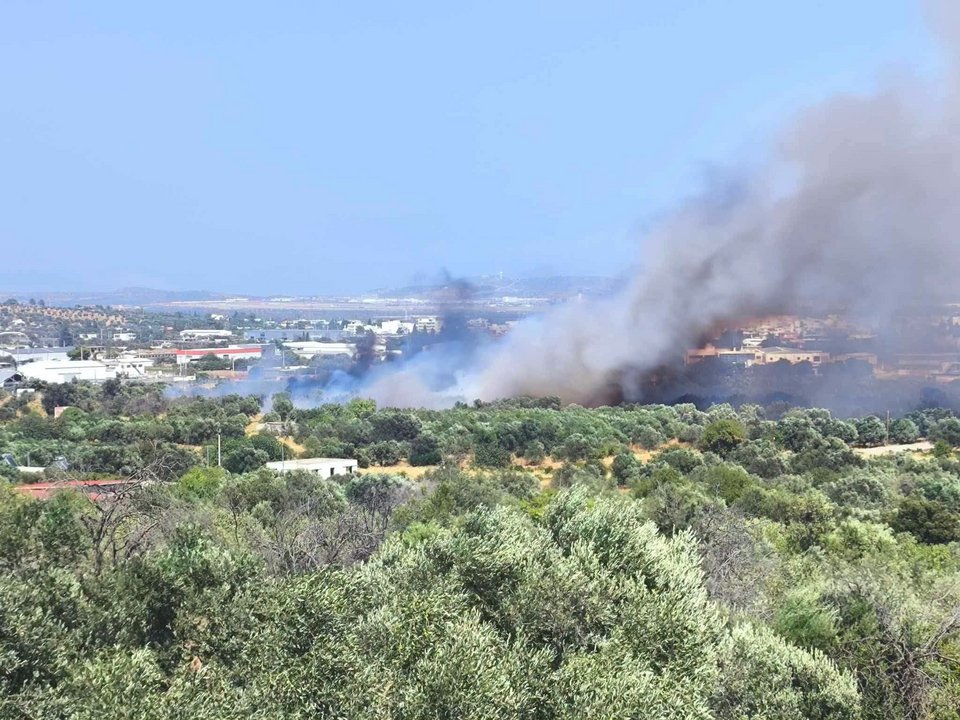 Φωτιά στο Κορωπί / Πηγή Facebook: Πυροπροστασια Δασων Λαυρεωτικης
