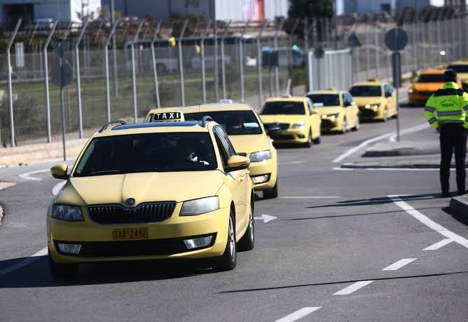 Από τα εννέα εκατομμύρια πιστοποιητικά θανάτου που εξετάστηκαν, από τον Ιανουάριο του 2020 έως τον Δεκέμβριο του 2022, οι οδηγοί ταξί και ασθενοφόρων είχαν τον χαμηλότερο κίνδυνο θανάτου από Αλτσχάιμερ ανάμεσα σε 443 επαγγέλματα / ΙΝΤΙΜΕ