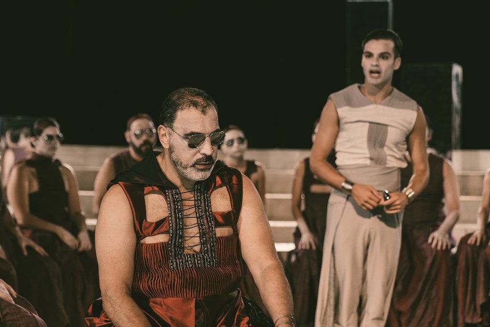 Ξούθος: Νεοκλής Νεοκλέους  / Ίων: Γιάννης Τσουμαράκης