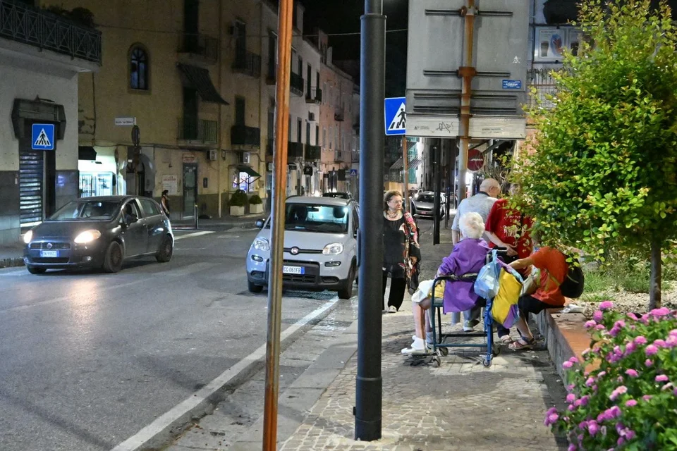 Ζημιές και τραυματίες στην περιοχή του Ποτσουόλι από τα 4,7 Ρίχτερ χθες στη Νάπολη – ΑΠΕ-ΜΠΕ, EPA/FELICE DE MARTINO