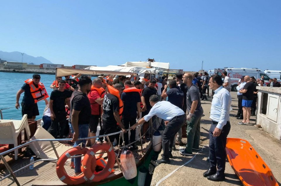 Μερικοί από τους διασωθέντες 