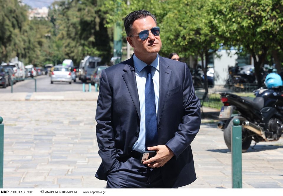 Aδωνις Γεωργιάδης 