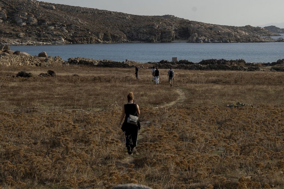 Το Cycladic Identity είναι η Πρωτοβουλία του Μουσείου Κυκλαδική Τέχνης, που έχει στόχο την προστασία της πολιτιστικής και φυσικής κληρονομιάς των Κυκλάδων και τη διατήρηση και ανάδειξη της μοναδικής τους ταυτότητας