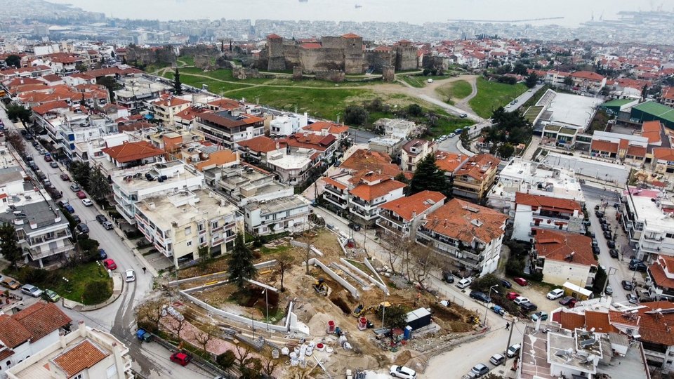 Με απόφαση της υπ. Πολιτισμού και κατόπιν ομόφωνης γνωμοδότησης του Κεντρικού Συμβουλίου Νεωτέρων Μνημείων, χαρακτηρίζεται ιστορικός τόπος το Πάρκο Εθνικής Αντίστασης 