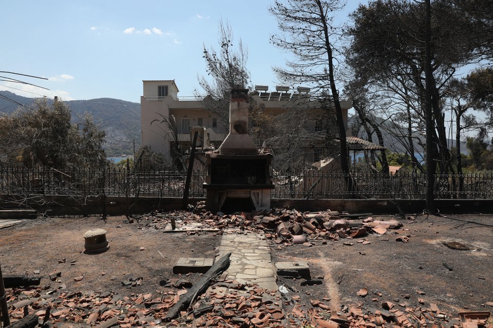 Καμένο σπίτι στη Δυτική Αττική / Eurokinissi, ΔΑΝΑΗ ΔΑΥΛΟΠΟΥΛΟΥ   