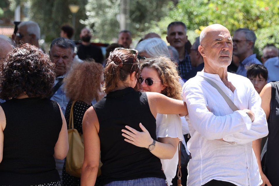 Καλλιτέχνες στην κηδεία του Στέλιου Ράμφου