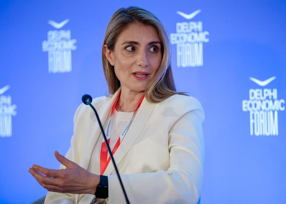 H Αγάπη Σμπώκου σε ομιλία της στο Οικονομικό Φόρουμ των Δελφών / Φωτογραφία: Delphi Economic Forum