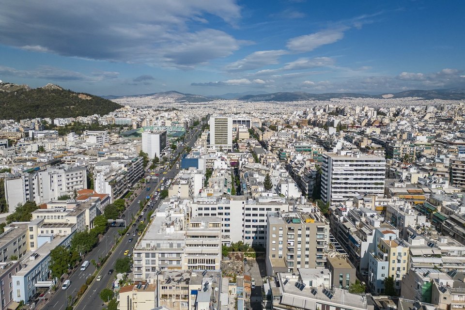 Το ότι το 72% των Ευρωπαίων αδυνατεί να αγοράσει κατοικία πάνω από αυτό το μέγεθος αποκαλύπτει πόσο έχει εξασθενήσει η δυνατότητα της μεσαίας τάξης να αποκτήσει ιδιόκτητη στέγη / INTIME