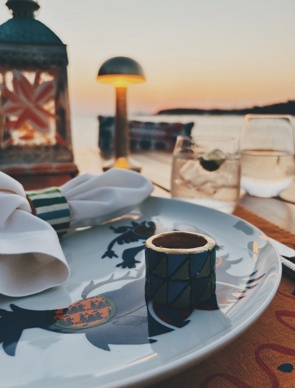 Boho chic art de la table / Φωτογραφία: Μάνος Λειβαδάρος/iefimerida