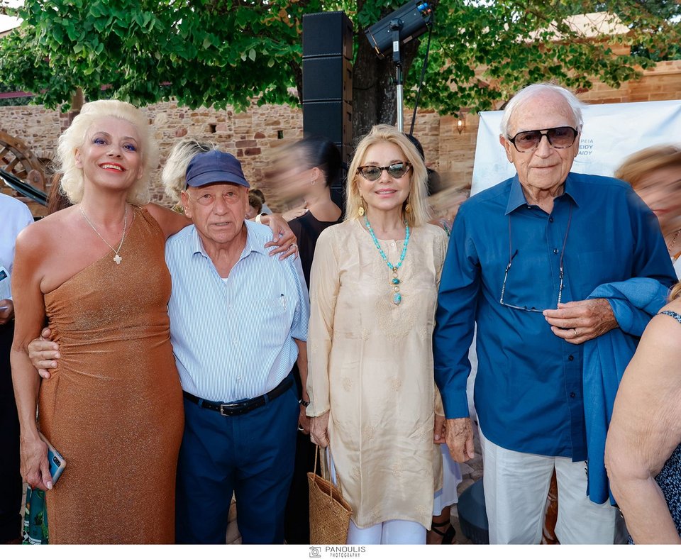 Δήμητρα Μουτζούρη, Γιώργος Προκοπίου, Καρολος και Μαιρη Φίξ