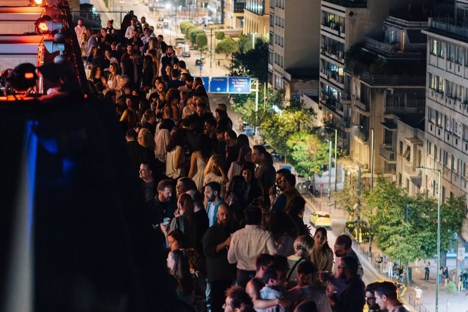 Πάρτι στην ταράτσα του ΕΜΣΤ