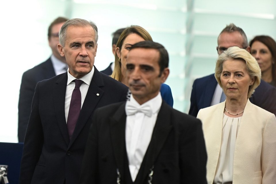 Mάρκ Κάρνεϊ και Ούρσουλα φον Ντερ Λάιεν 