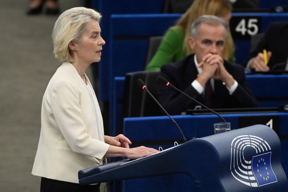 Η Ούρσουλα Φον ντερ Λάειν και ο Μαρκ Κάρνεϊ 