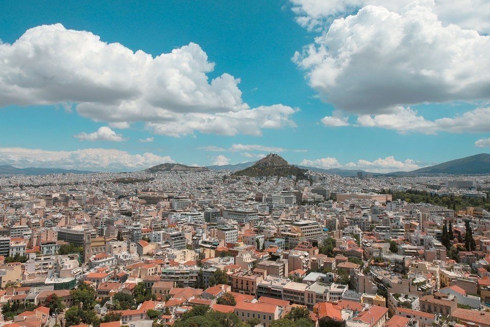 Το όριο των 75 τετραγωνικών δεν είναι τυχαίο: Αντιστοιχεί περίπου στο πρότυπο μέγεθος αναφοράς για μια οικογενειακή κατοικία δύο υπνοδωματίων / INTIME