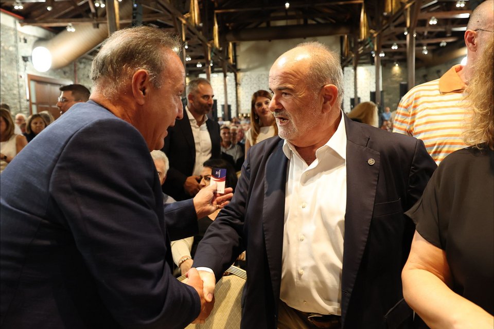 Ο πρόεδρος της ΓΣΕΒΕΕ Γιώργος Καββαθάς (δεξιά) με τον δήμαρχο Θεσσαλονίκης Στέλιο Αγγελούδη (αριστερά)