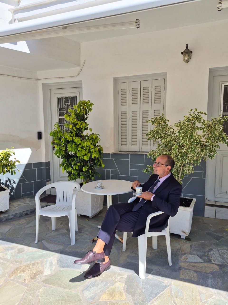 Ο Γιώργος Στρατούρης στο σπίτι του, στα Μέγαρα 