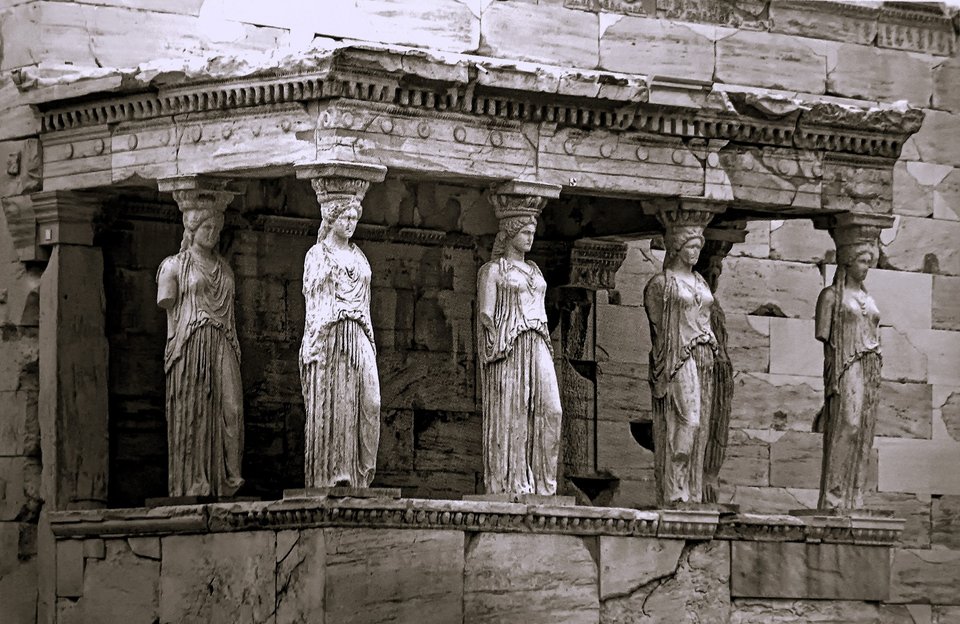Οι Καρυάτιδες στο σύνολό τους 