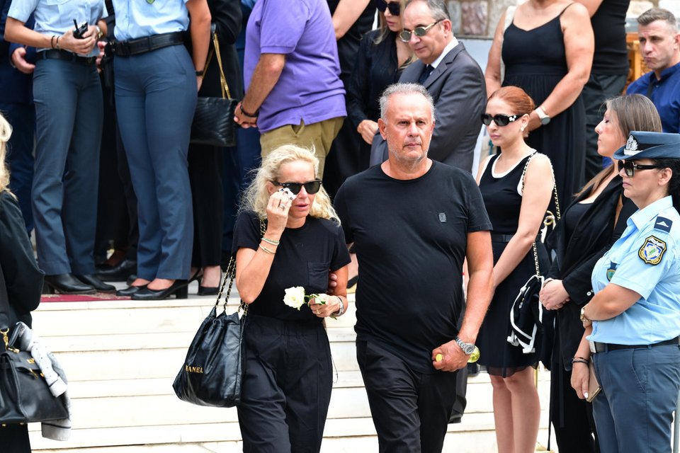 Μαρία Μπεκατώρου, κηδεία Μαζωνάκη