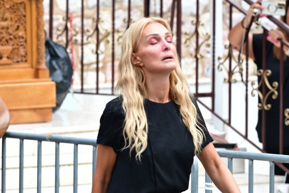 Μαρία Μπεκατώρου, κηδεία Μαζωνάκη, Νατάσα Θεοδωρίδου