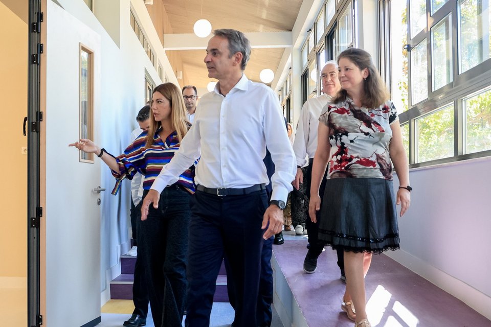 Επίσκεψη Κυρ. Μητσοτάκη στο πρώτο δημόσιο Ειδικό Σχολείο «Ρόζα Ιμβριώτη» στην Καισαριανή