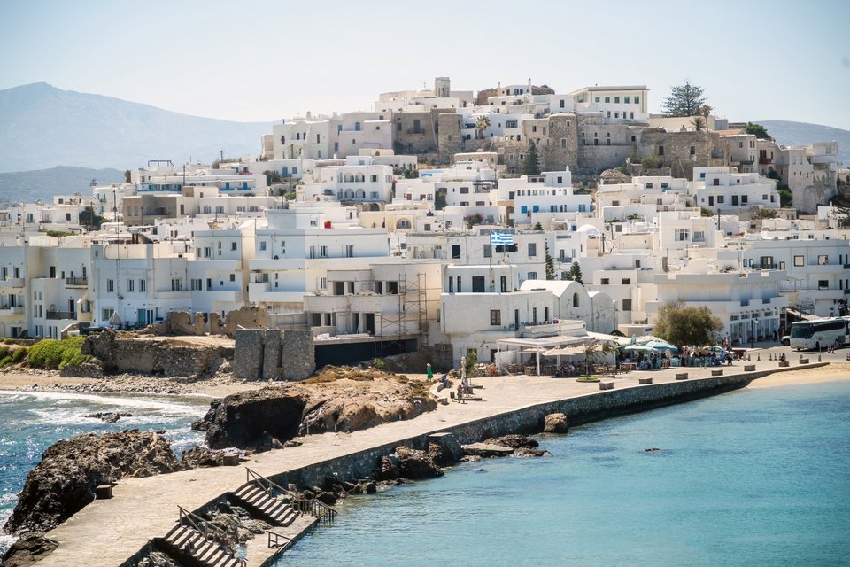 Τη Νάξο αναδεικνύει ως έναν από τους ανερχόμενους προορισμούς της Ελλάδας η δημοφιλής γερμανική ειδησεογραφική και ταξιδιωτική ιστοσελίδα Merkur.de