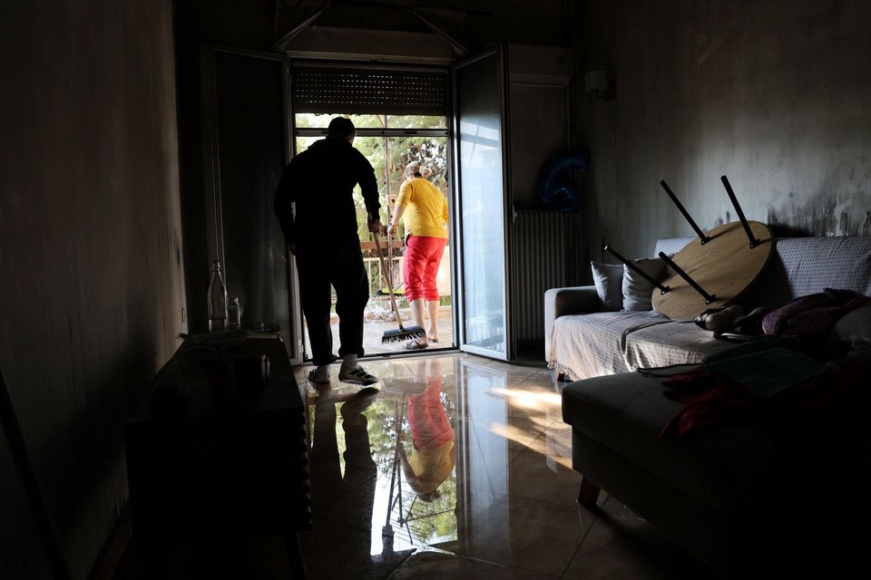 Μεγάλες καταστροφές από την πυρκαγιά στην πολυκατοικία της οδού Κασταμονής, στη Νέα Ιωνία, Δευτέρα 28 Σεπτεμβρίου 2026 / INTIME NEWS - ΛΙΑΚΟΣ ΓΙΑΝΝΗΣ