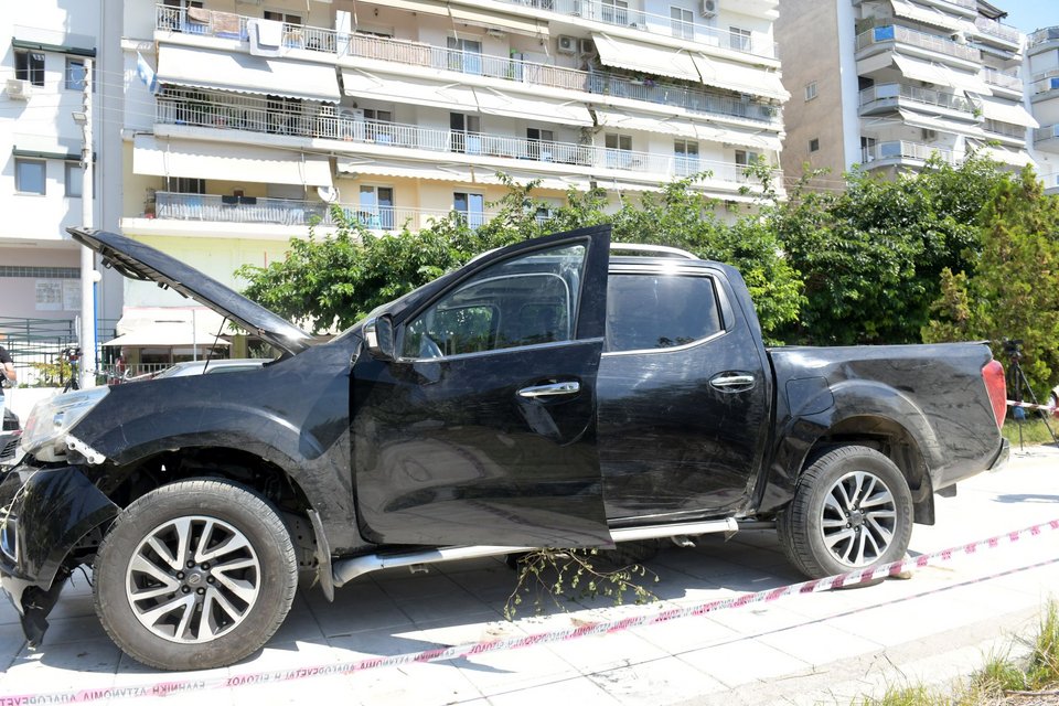 Ένα από τα «επιχειρησιακά» οχήματα των δραστών εντοπίστηκε εγκαταλελειμμένο και τρακαρισμένο