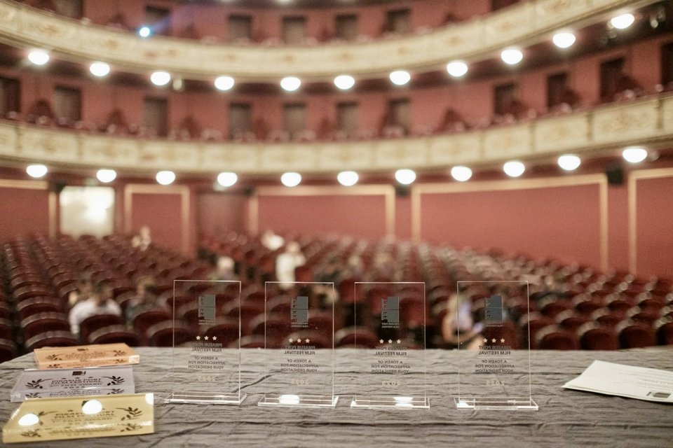 Ιδιαίτερη θέση στη φετινή διοργάνωση κατέχει το διαγωνιστικό τμήμα ελληνικών ταινιών μικρού μήκους