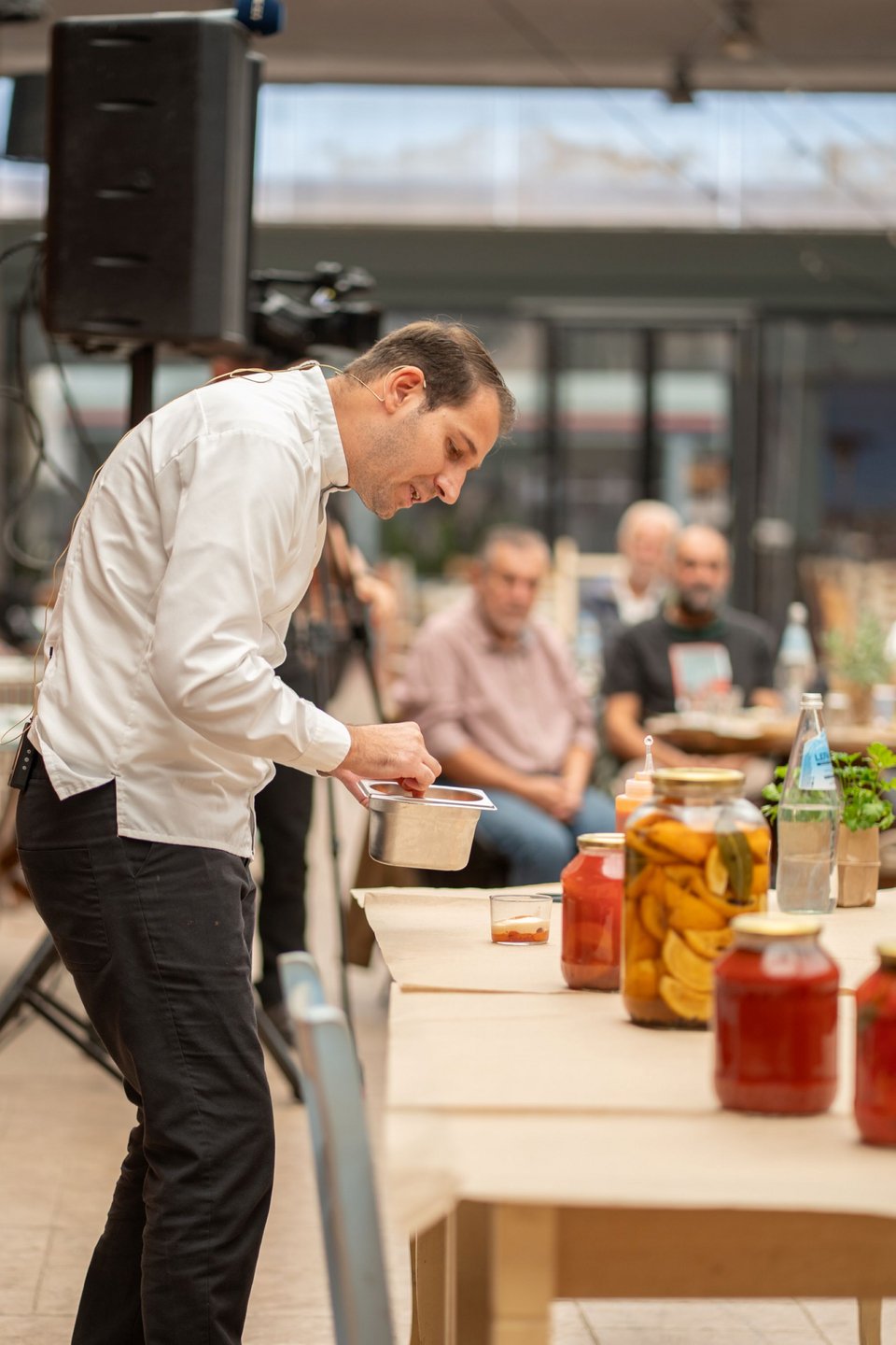 Ο Νίκος Μπίλλης, Ecexutive Chef στο W της Costa Navarino / Φωτογραφία: Costa Navarino