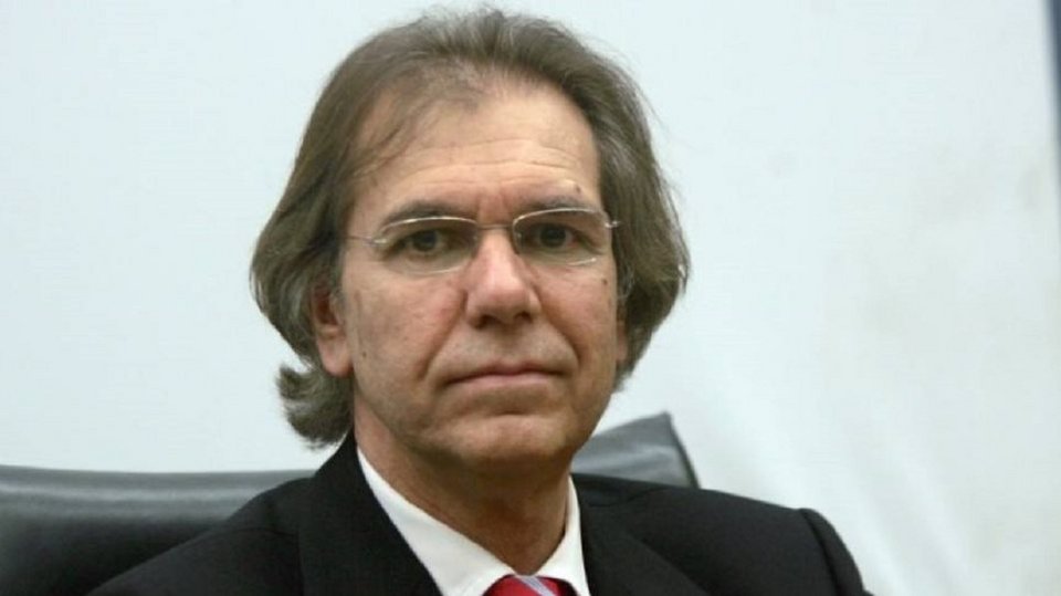 Ο διακεκριμένος ομότιμος καθηγητής Ψυχιατρικής της Ιατρικής Σχολής του Πανεπιστημίου Αθηνών και συγγραφέας, Παύλος Σακκάς