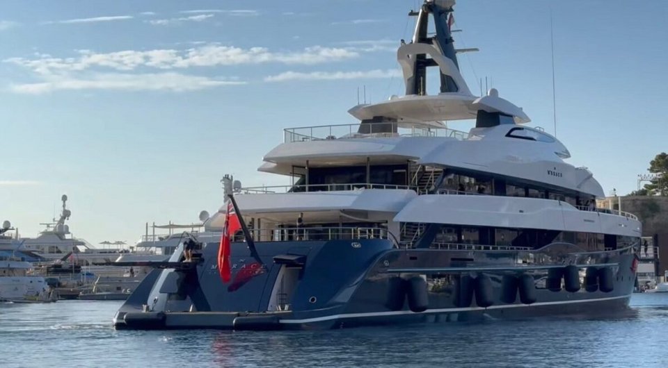 εκτιμάται ότι η αξία του M'Brace αγγίζει τα 115 εκατομμύρια δολάρια και ανήκει στον θρύλο του NBA, Michael Jordan
