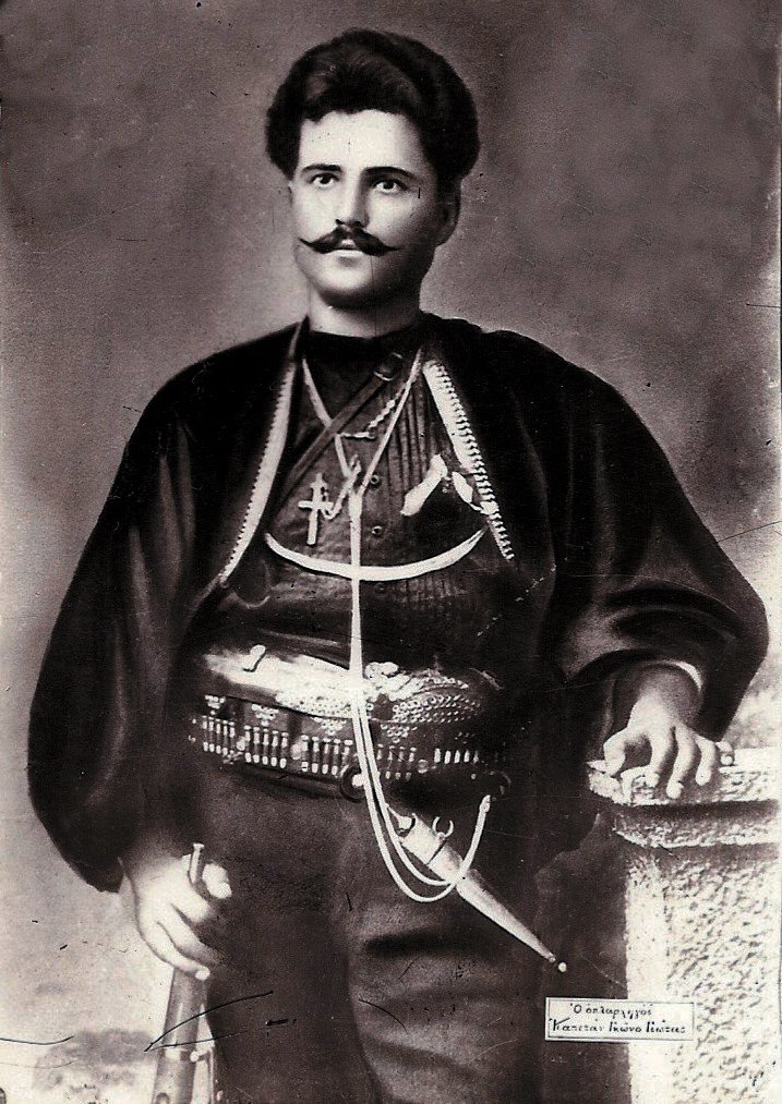 Η λίμνη των Γιαννιτσών δεν υπάρχει πια, αποξηράνθηκε. Στις αρχές του 20ού αιώνα όμως ήταν ένας λαβύρινθος από καλάμια και λάσπη, και εκεί ζούσε ο Γκόνος Γιώτας / WIKIPEDIA
