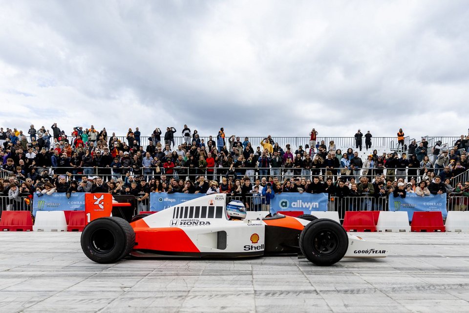 Στιγμιότυπα από το  «Allwyn x McLaren Racing: Live in Athen» 