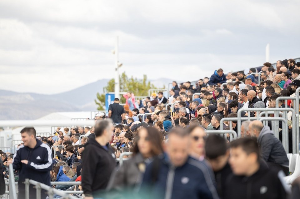 Οι fans στο “Allwyn x McLaren Racing: Live in Athens” 