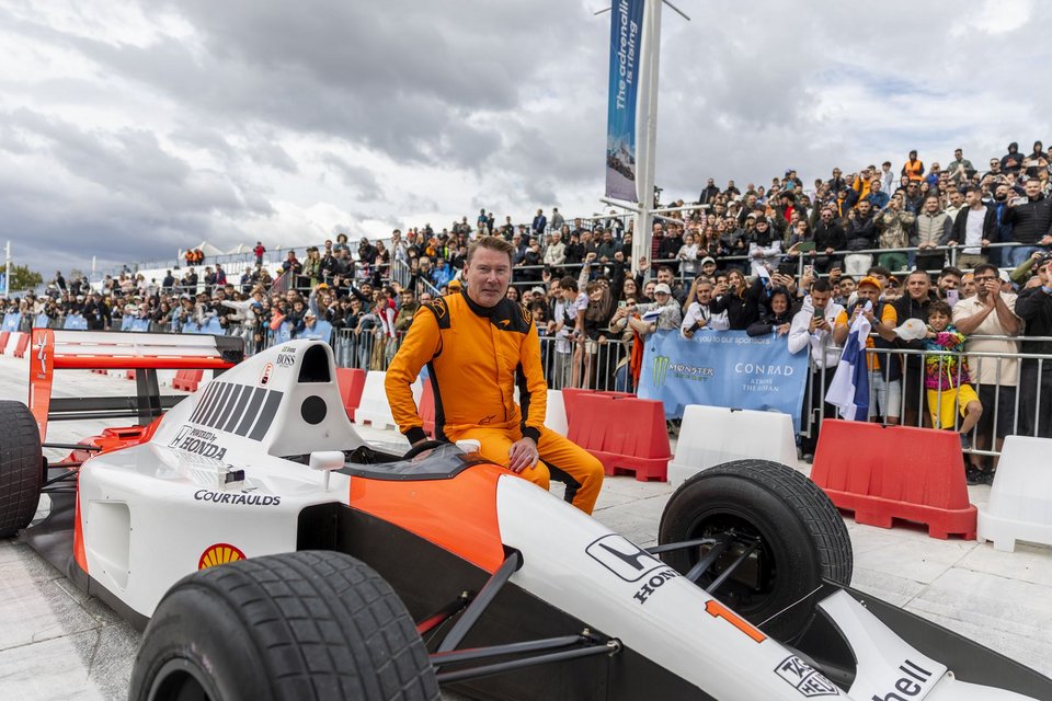 O Mika Häkkinen 