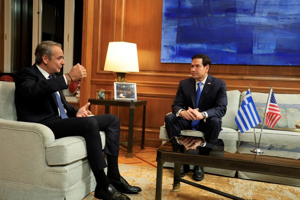 Ο Κυριάκος Μητσοτάκης σε σύντομες δηλώσεις μπροστά στις κάμερες / Φωτογραφία: Eurokinissi-Κονταρίνης Γιώργος