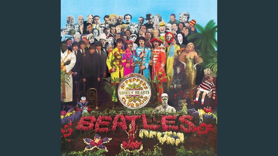 Το εξώφυλλο του δίσκου «Sgt. Pepper's Lonely Hearts Club Band» και σε κόκκινο κύκλο το πρόσωπο του Άλμπερτ Στάμπινς / Φωτογραφία: prt sc youtube 