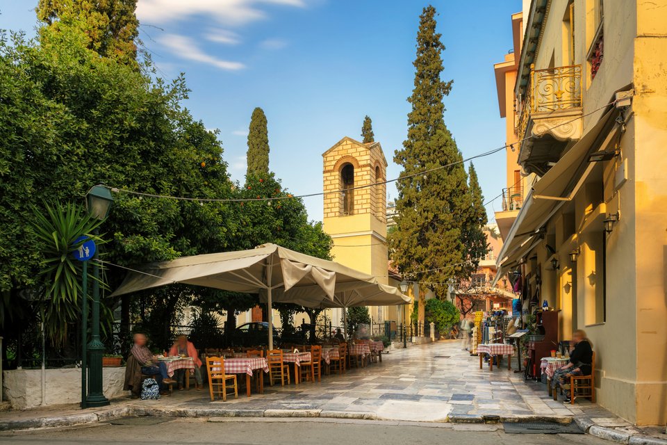 Παλιό, γραφικό δρομάκι στην Πλάκα, κάτω από την Ακρόπολη 