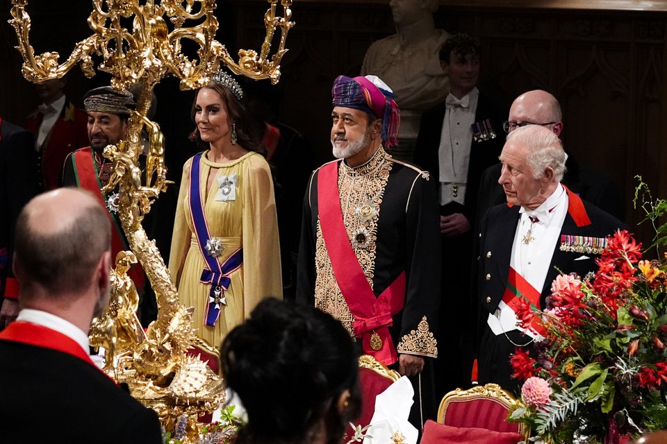 Η Κέιτ Μίντλετον κάθισε δίπλα στον σουλτάνο του Ομάν στο επίσημο δείπνο