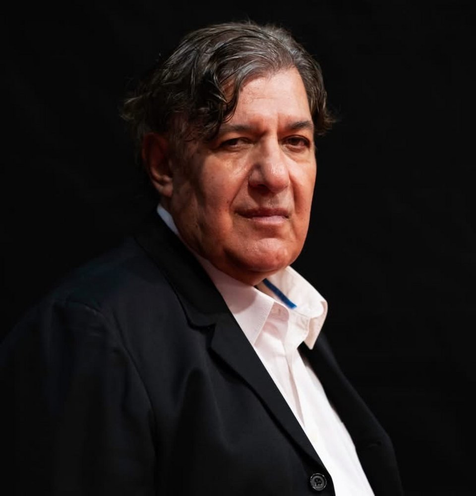 «Ο πατέρας» Σκηνοθεσία- Μουσική Επιμέλεια- Φωτισμοί: Πέρης Μιχαηλίδης