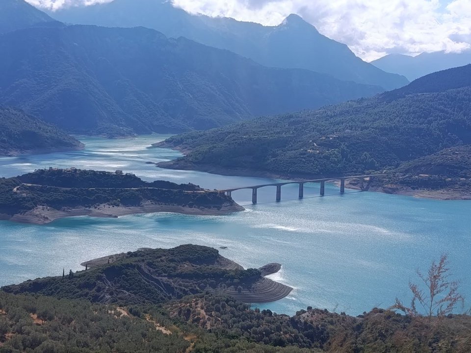Η λίμνη Κρεμαστών/ Φωτογραφία: Χριστίνα Ζάχου για το iefimerida.gr