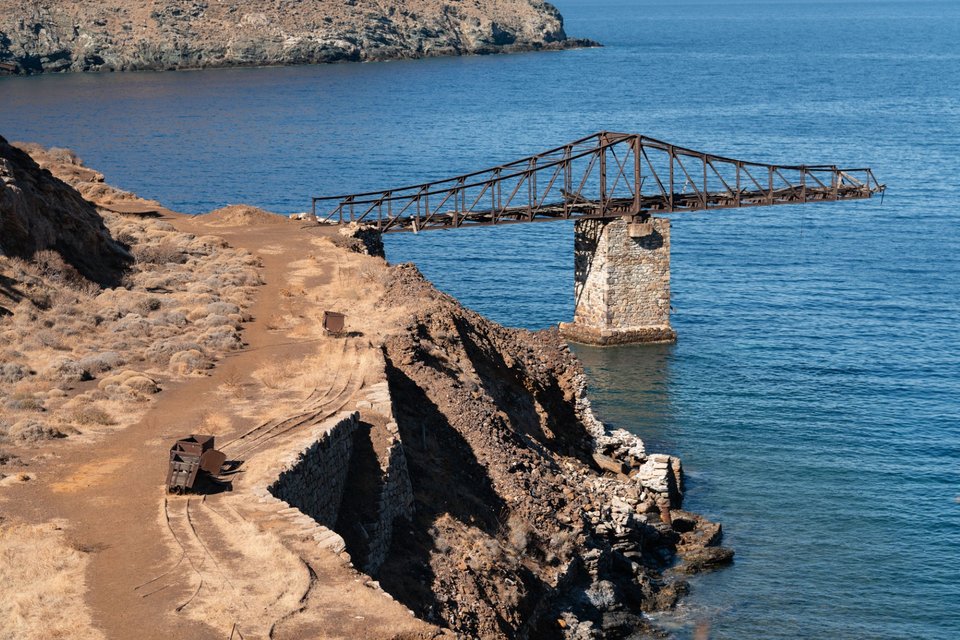  Η σκάλα των μεταλλείων στο Μέγα Λιβάδι Σερίφου