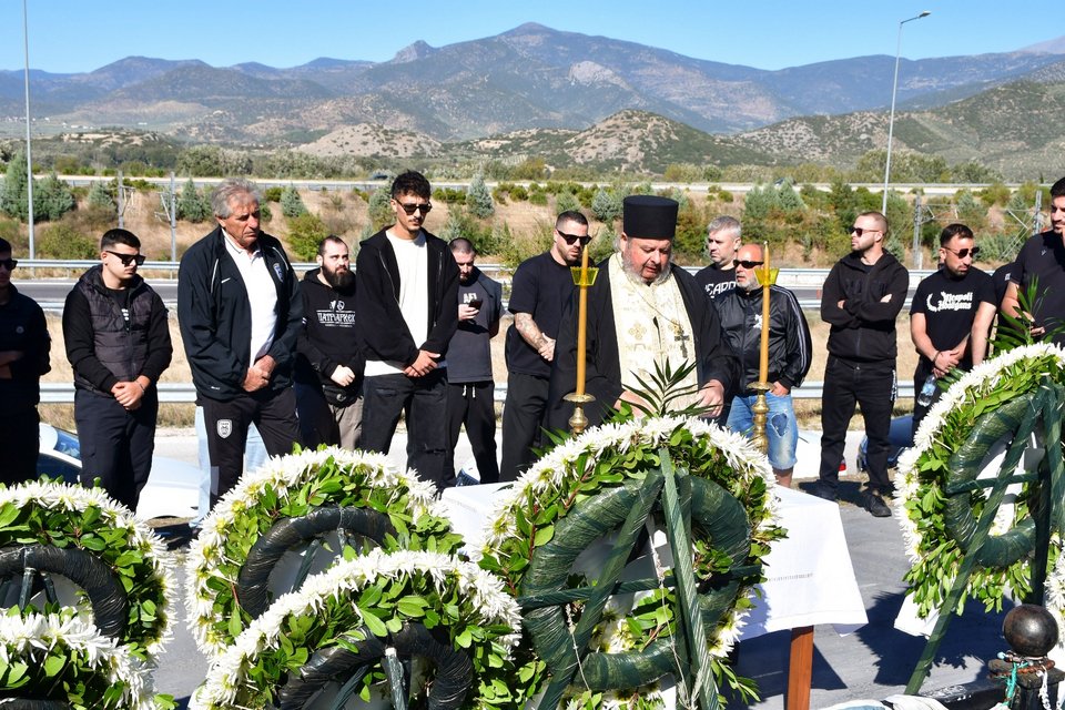 Από το σημερινό (4/10) ετήσιο μνημόσυνο της τραγωδίας των Τεμπών/Φωτογραφία:ΓΙΩΡΓΟΣ ΚΥΔΩΝΑΣ/Intime