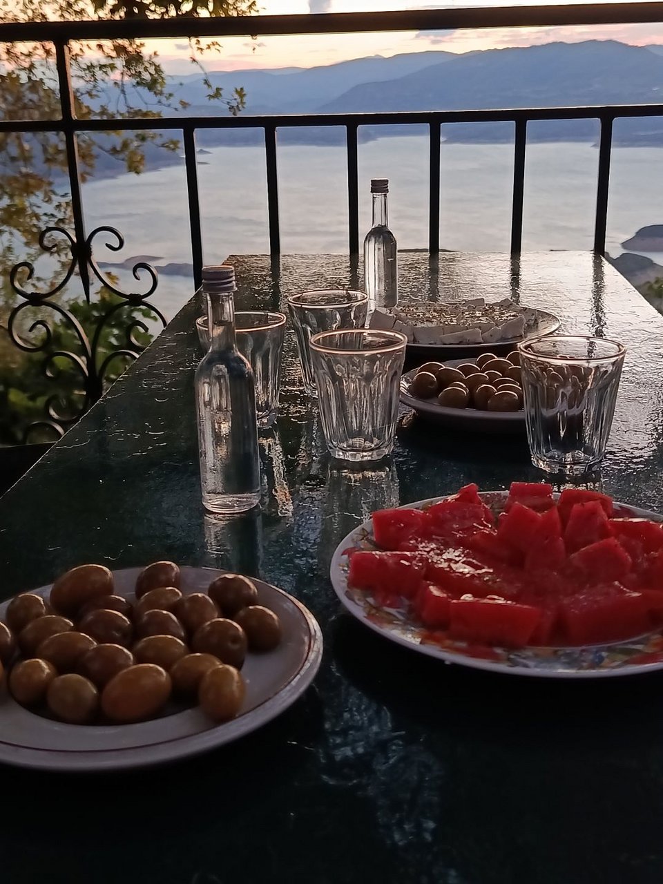 λίμνη Κρεμαστών οδοιπορικό