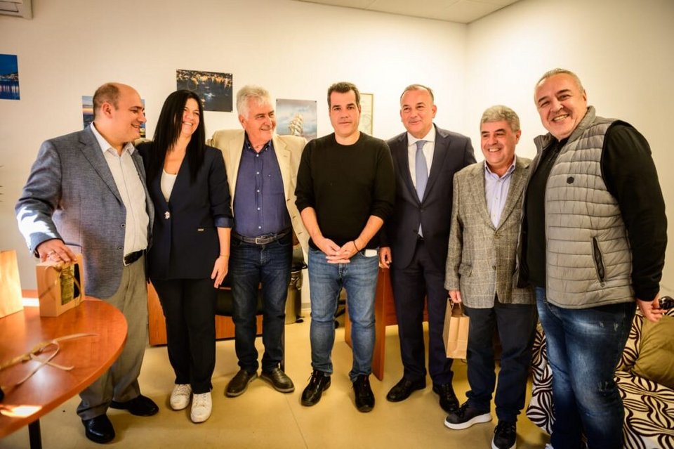 Ο υπουργός Μετανάστευσης και Ασύλου Θάνος Πλεύρης συναντήθηκε με τον Δήμαρχο Λέρου,  Τιμόθεο Κωττάκη