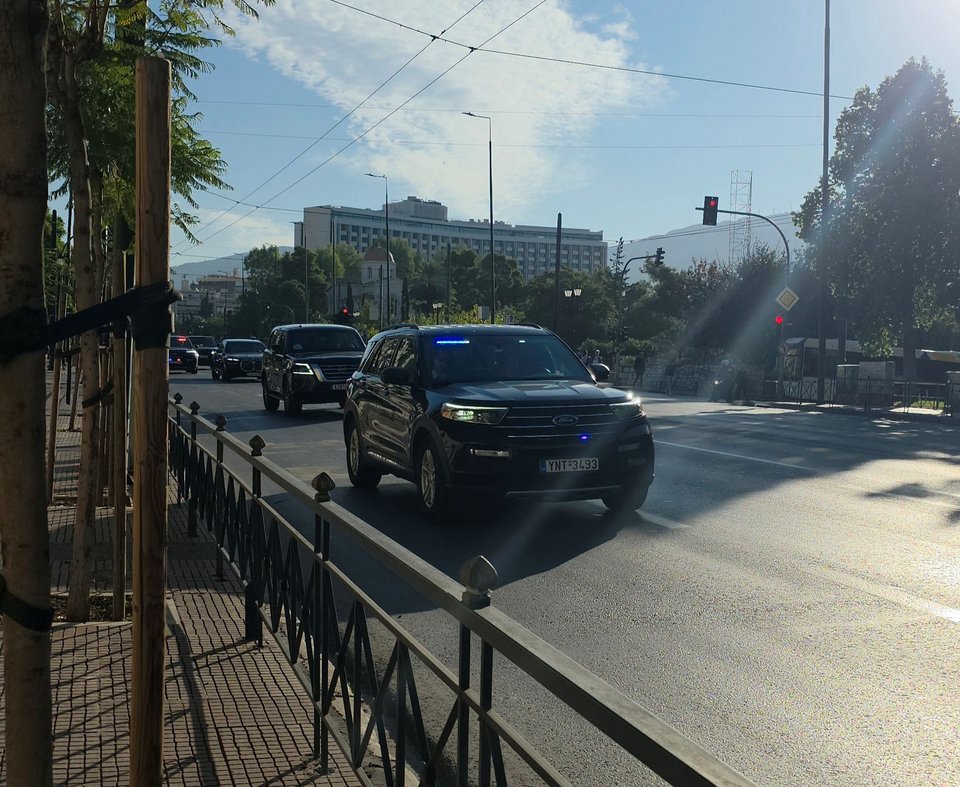 Η οχηματοπομπή του Αμερικανού ΥΠΕΞ στο κέντρο της Αθήνας