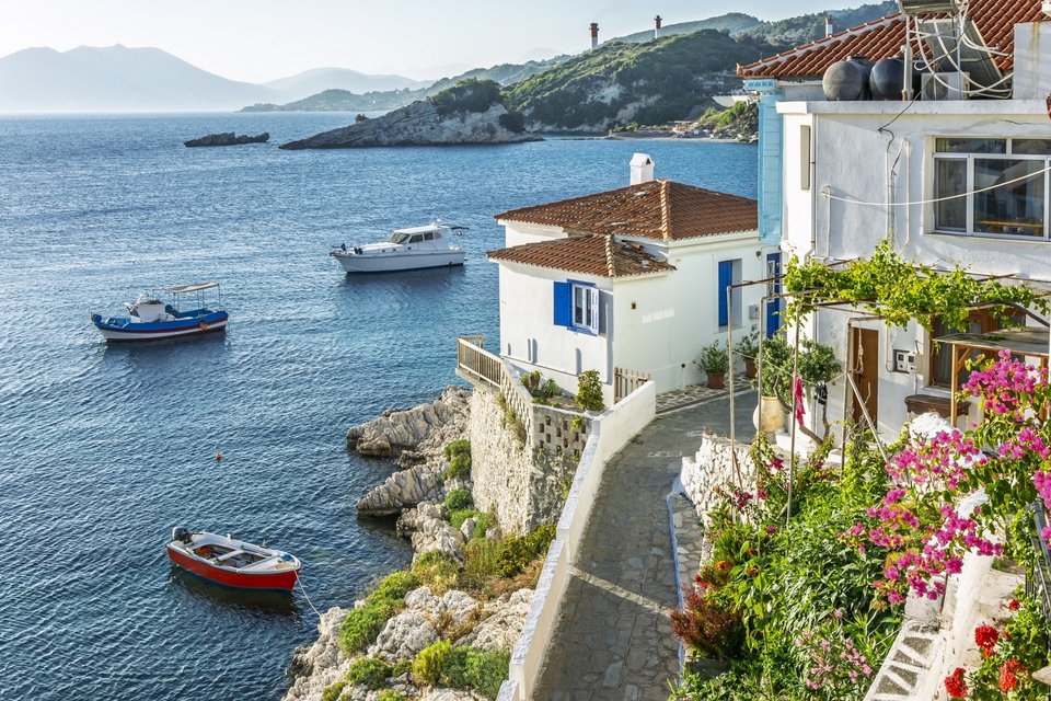 Η Σάμος διαθέτει μοναδικά συγκριτικά πλεονεκτήματα: από τον φυσικό της πλούτο και την πολιτιστική της κληρονομιά έως την αυθεντικότητα και τις εμπειρίες που προσφέρει στους επισκέπτες της
