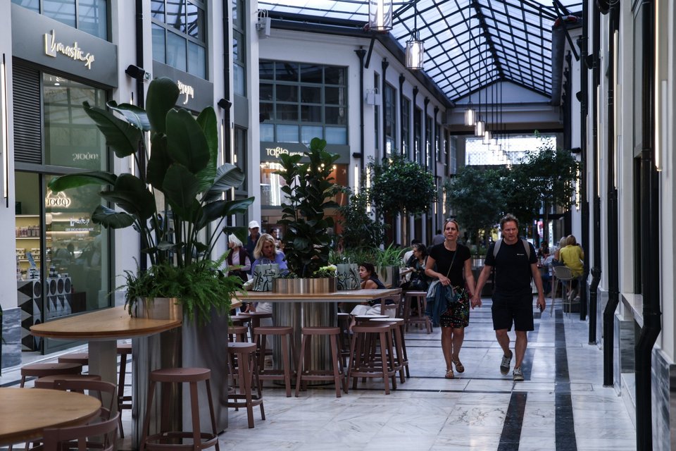 Περίπου 270.000 επισκέπτες πέρασαν από τη Στοά κατά τους δύο πρώτους μήνες της πιλοτικής λειτουργίας