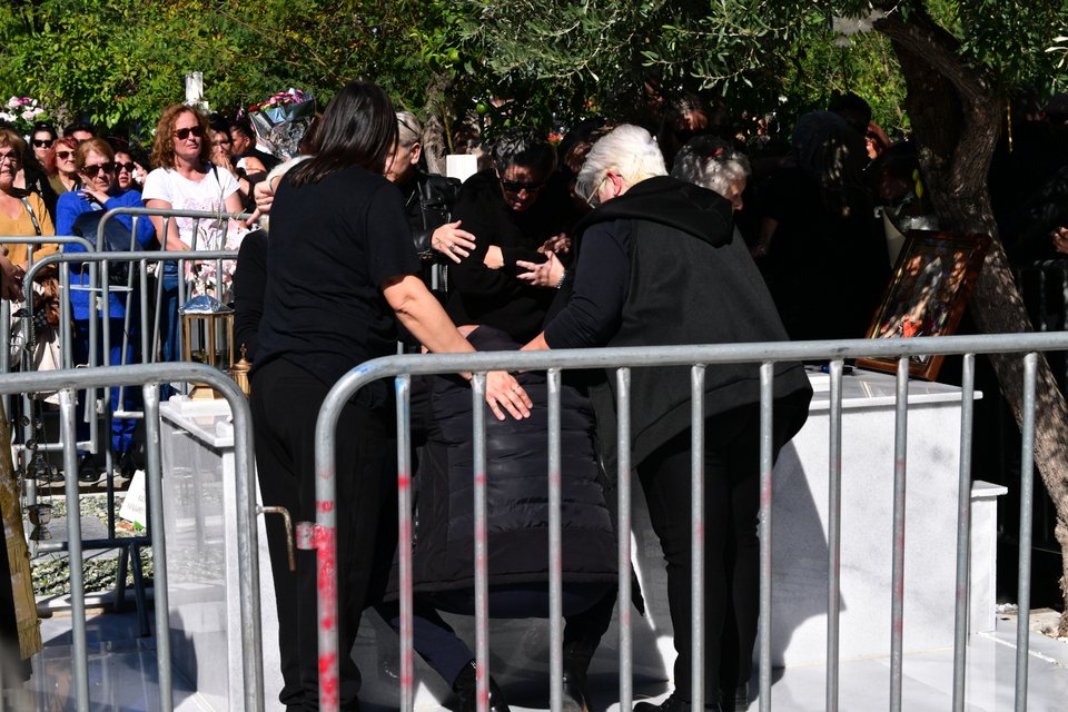 Συντετριμμένη η οικογένεια του Γιώργου Μαζωνάκη