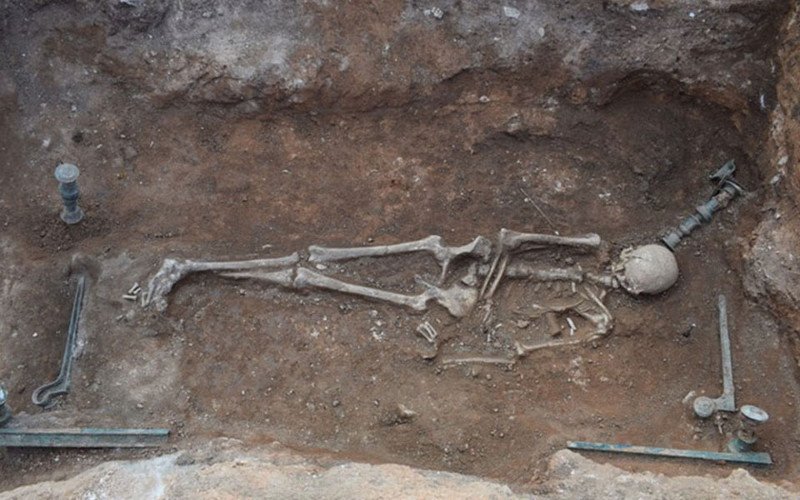 Εικόνα από τον ασύλητο τάφο που βρέθηκε στην Κοζάνη